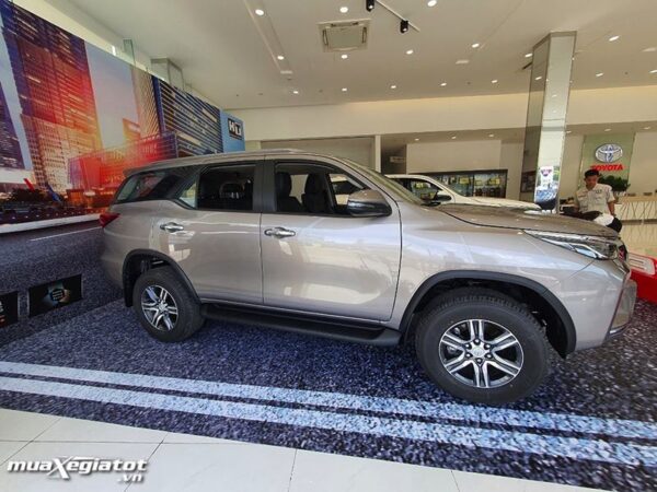 than-xe-toyota-fortuner-2021-toyota-tan-cang-muaxegiatot-vn-12